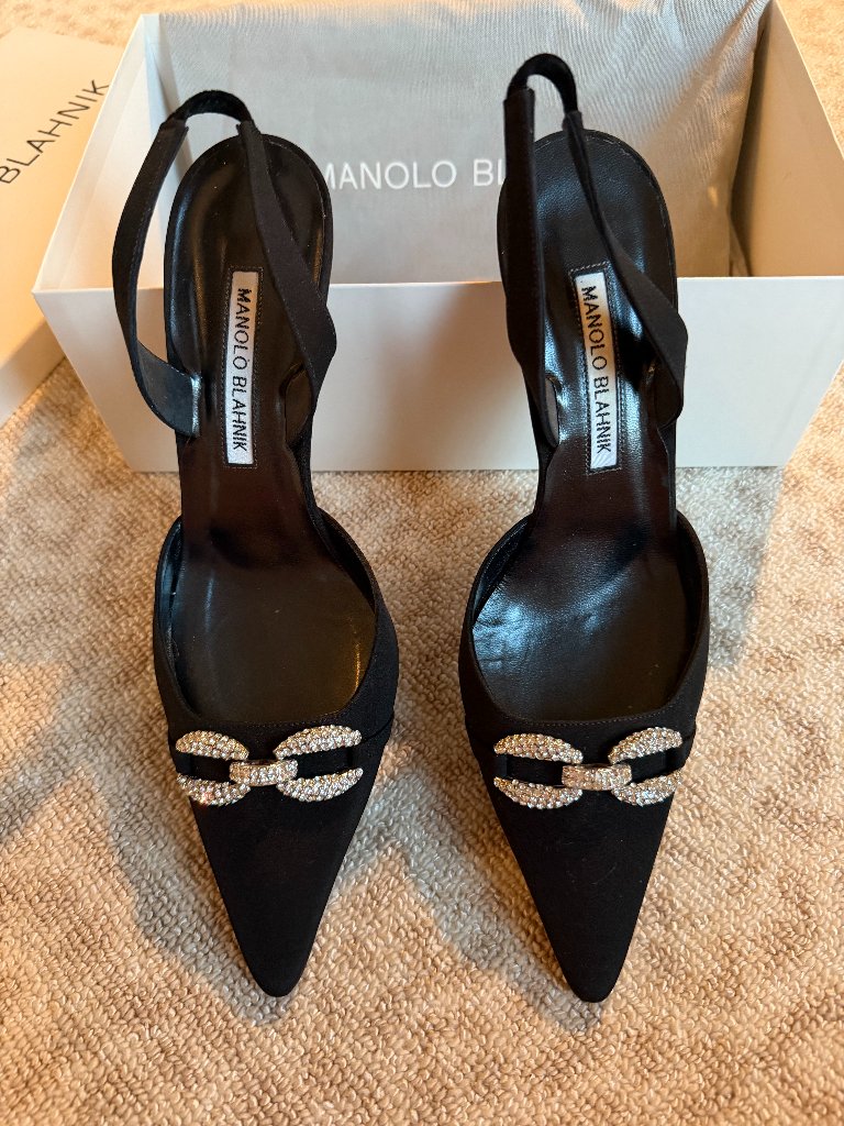 Manolo Blahnik Kitten-Heel Satin Slingback Pumps